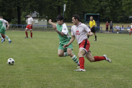 Sieg und Unentschieden bei Testspielen